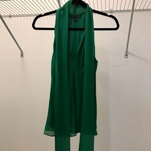 🍀100% Silk Green Tie Neck Top🍀